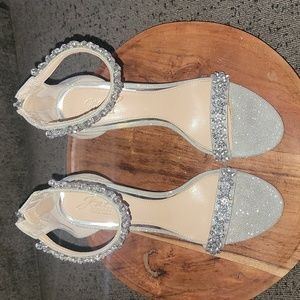 Badgley Mischka size 7 1/2